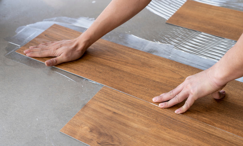 Install Vinyl Sheet Flooring, How To Lay Vinyl Sheet Flooring On Plywood