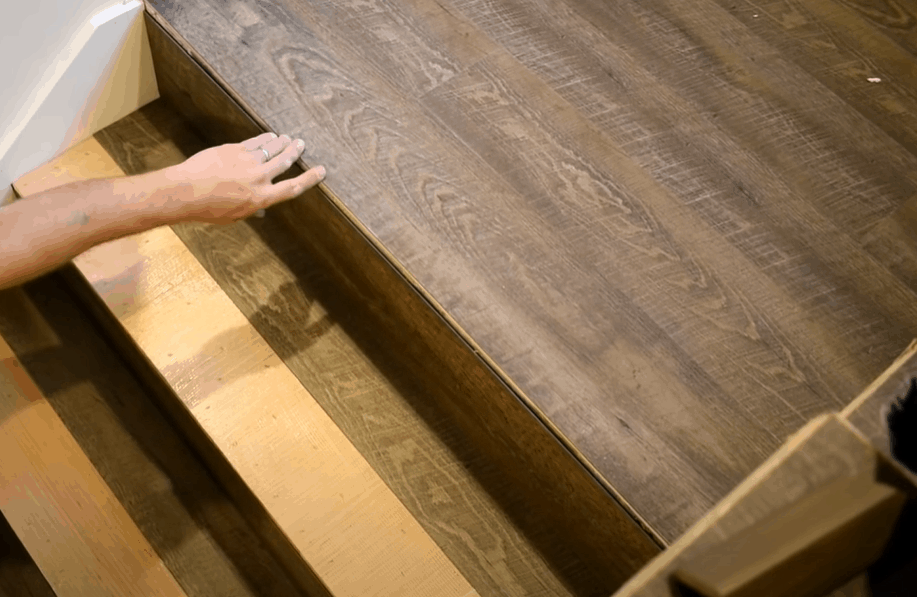 Install Vinyl Plank Flooring On Stairs, How To Install Stair Nose For Vinyl Plank Flooring
