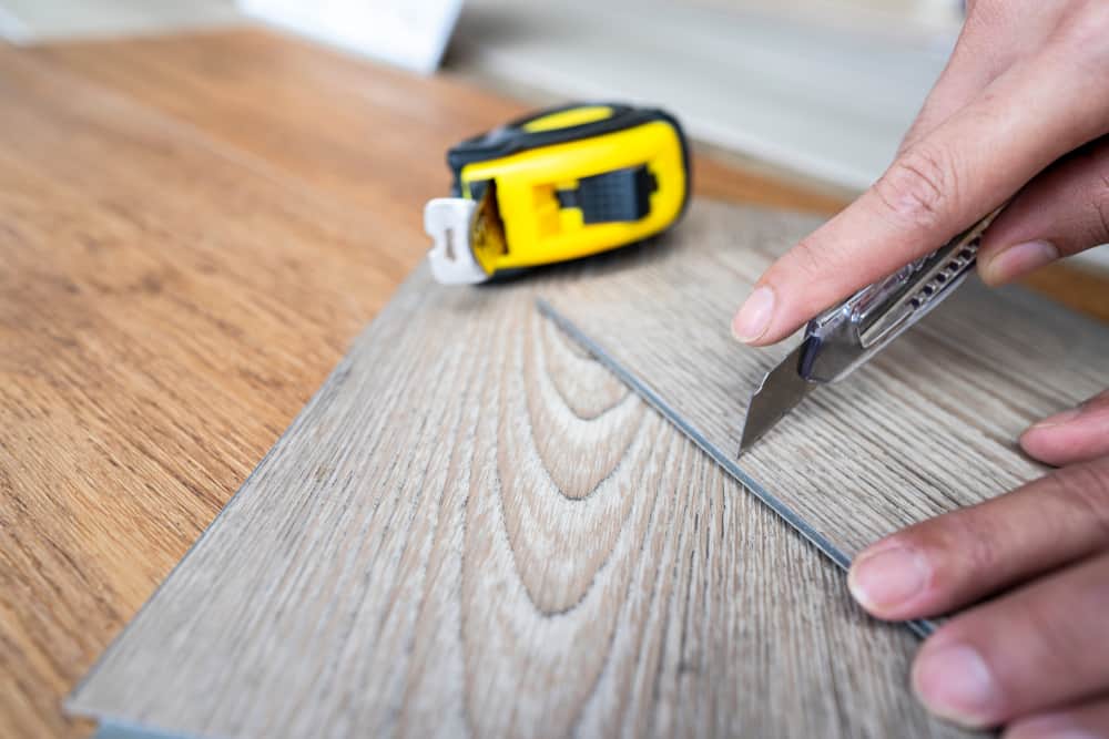 The List of Vinyl Flooring Tools (Preparing, Planning, Laying and Cleaning)