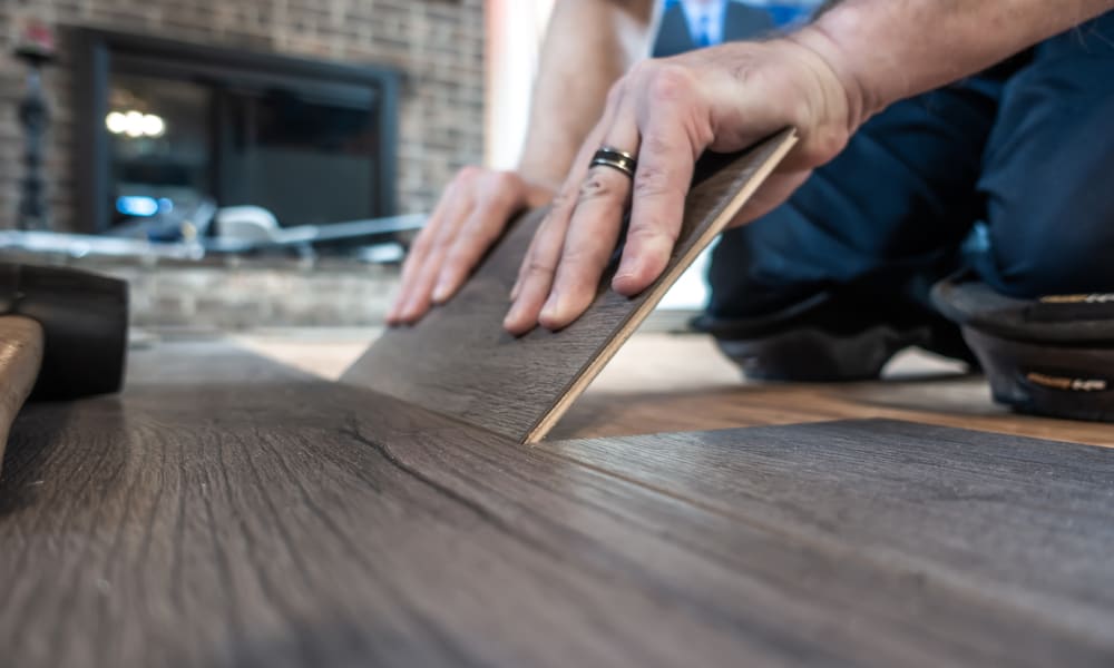 Engineered Vinyl Plank Flooring, What Is Better Engineered Hardwood Or Vinyl