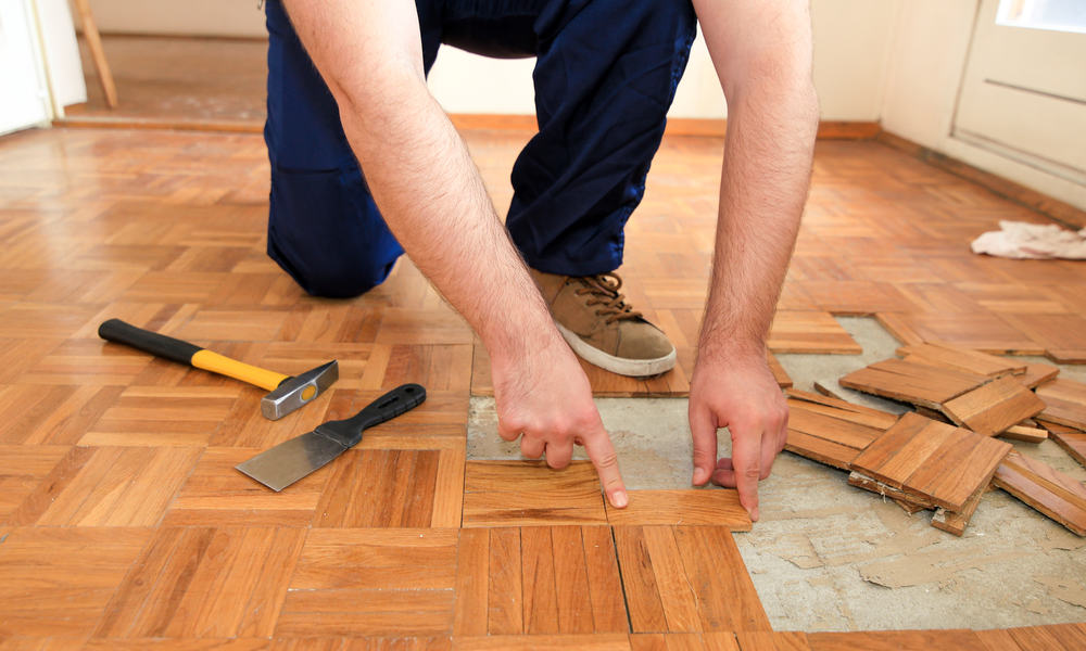 5 Easy Steps to Remove Glued Down Linoleum or Vinyl From a Wood Floor