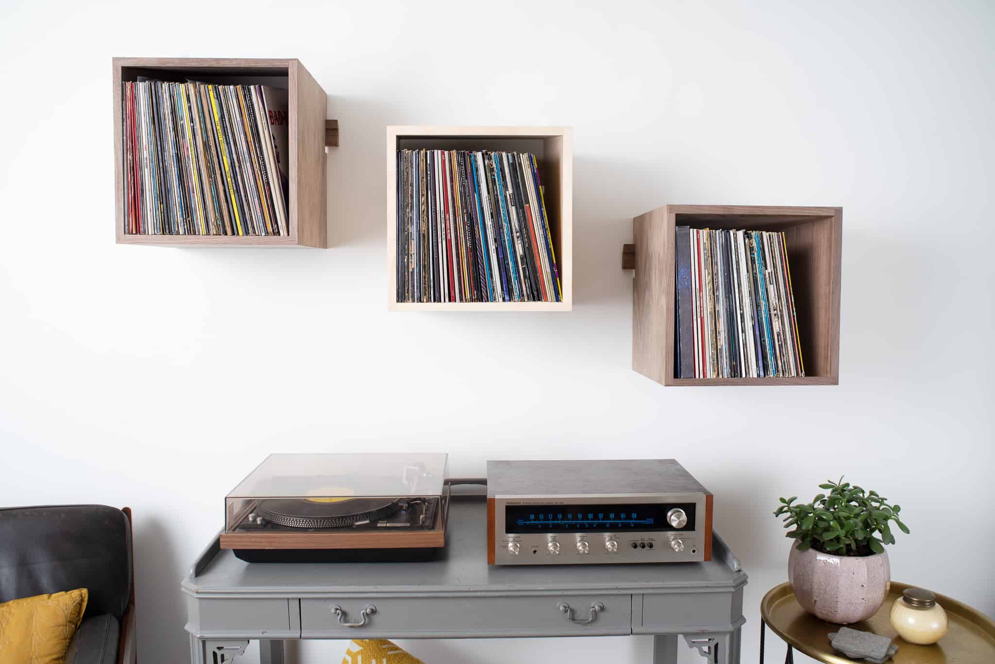 Floating wall shelves vinyl records
