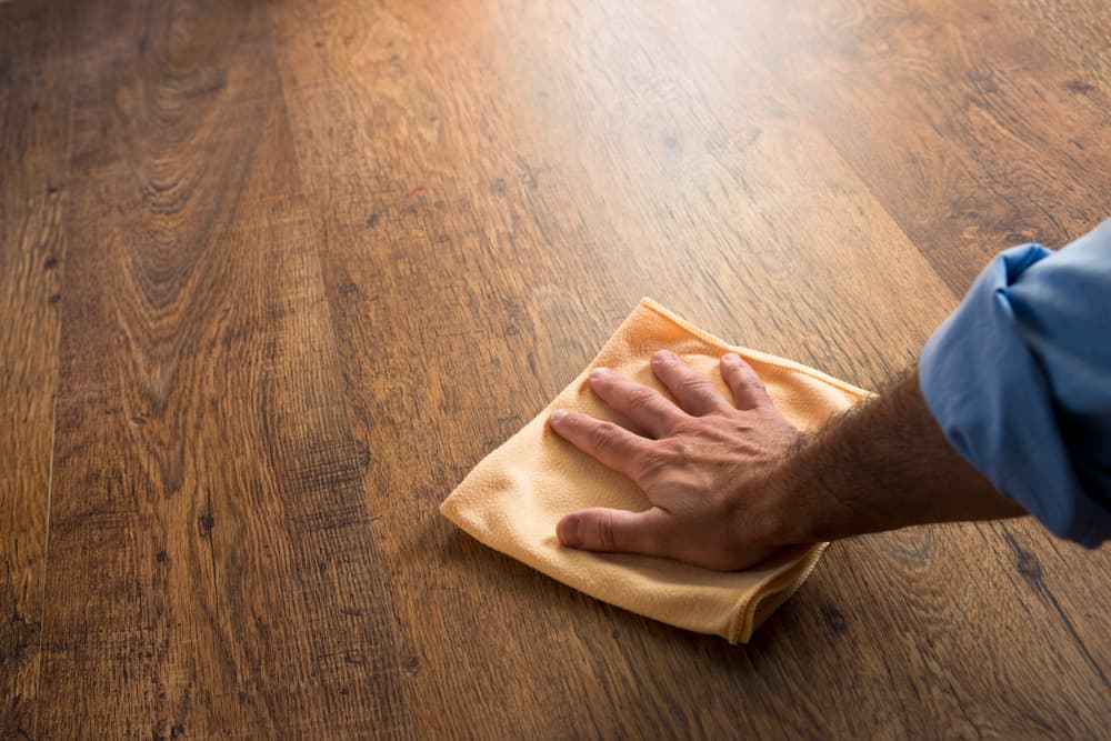 can you clean hardwood floors with vinegar