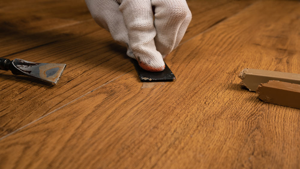 how to fix laminate flooring