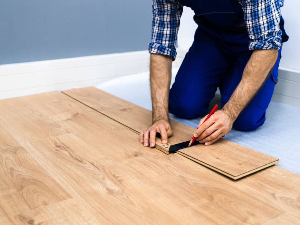What goes into the price of laminate flooring?